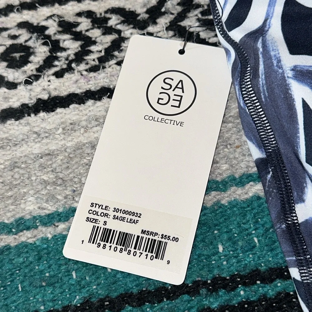 Sage Collective *NWT* Women's Active Sports Bra Top in Sage Leaf - Picture 8 of 9